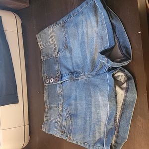 No Boundaries shorts size 13